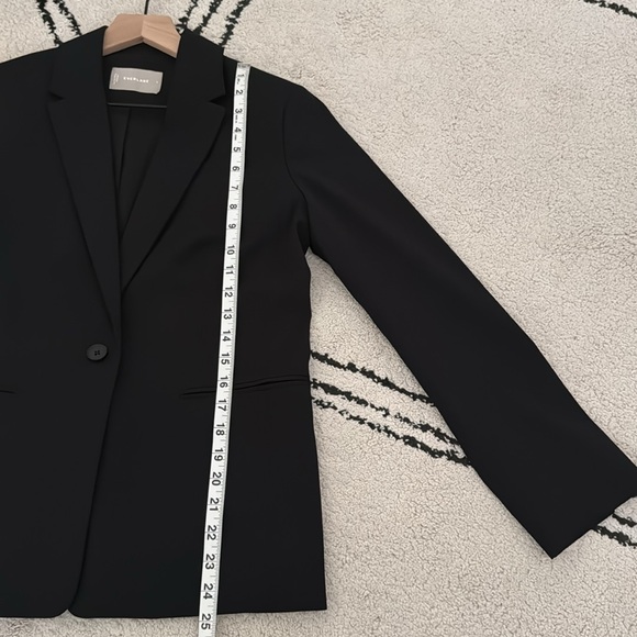 Everlane the Italian GoWeave Classic Blazer in Black - Picture 13 of 13